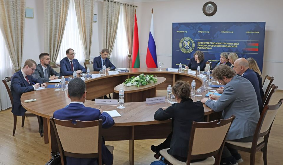 Виталий Игнатьев провел встречу со Спецпредставителем Действующего Председателя ОБСЕ Томасом Ленком