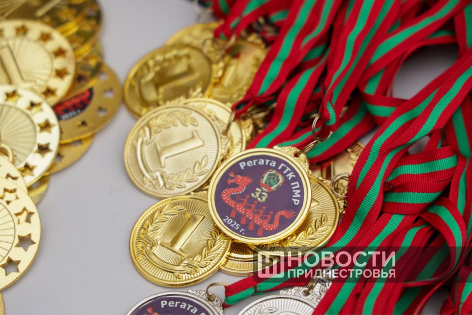 Регата по гребле на лодках класса «дракон» проходит в Тирасполе