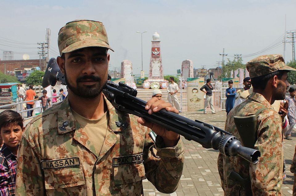 Пакистан захватил 19 блокпостов на границе с Афганистаном