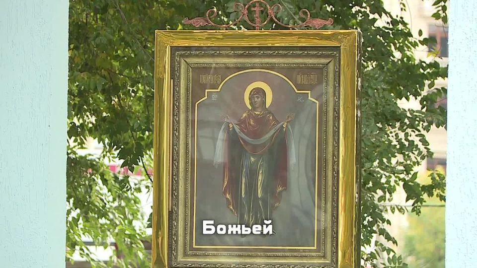 Заместитель Председателя Верховного Совета, депутат по округу №25 «Западный» Галина Антюфеева поблагодарила горожан, которые вкладывают свой труд в развитие и процветание Тирасполя, и поздравила их с Днем города