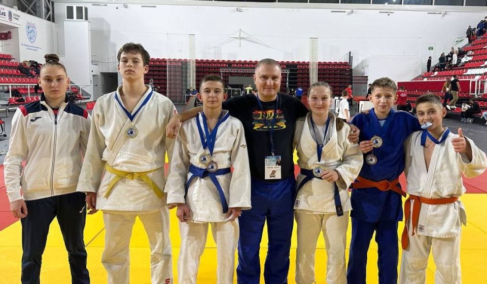 ���� ������������� ��������� ����� ������� ��������� � ������ � �����������