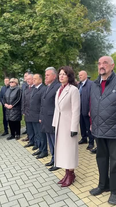 Под Покровом Божией Матери