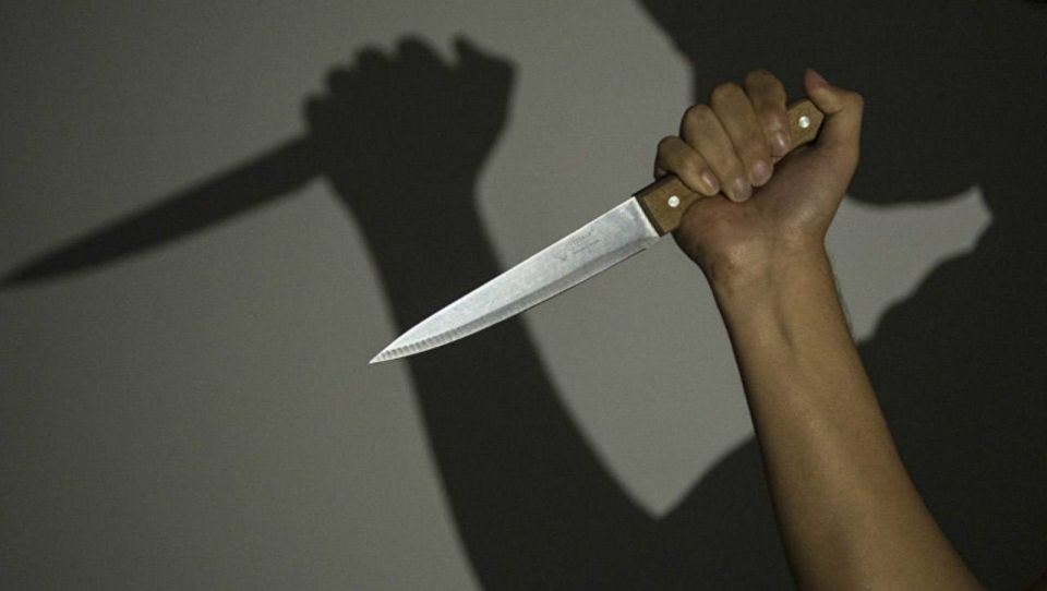 В Рыбнице мужчина с ножом и топором напал на бывшую жену