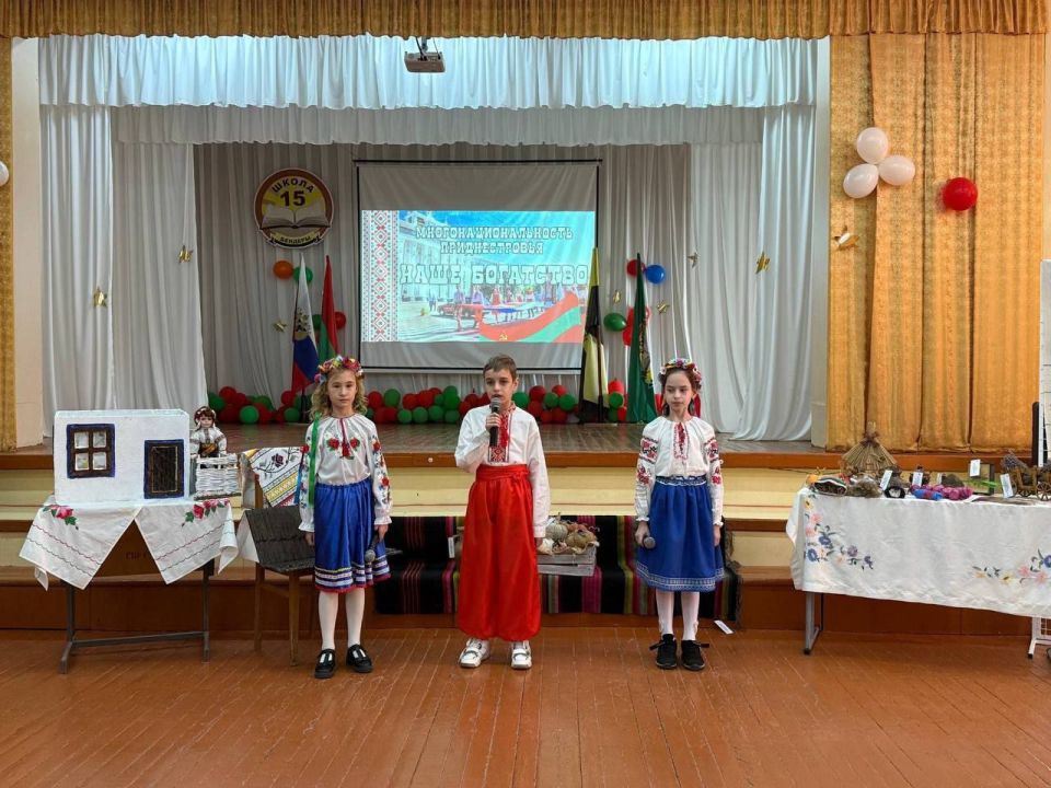 В Бендерской школе №15 открылся Музей культуры и быта приднестровского народа — итог двухлетней работы