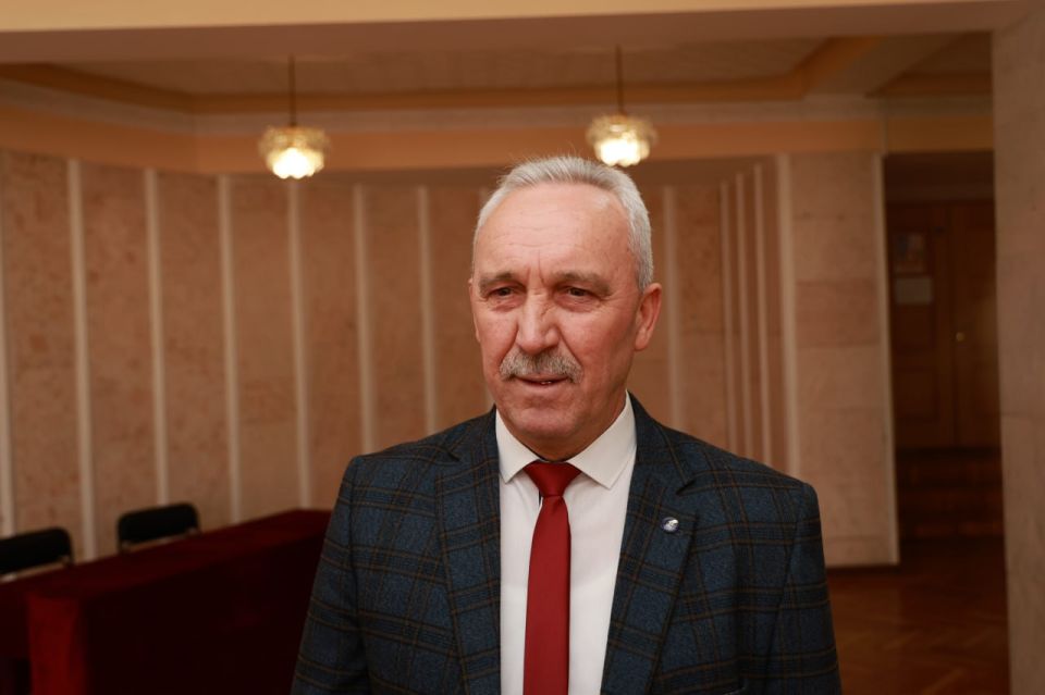 Это Валерий Мельник – председатель профсоюза ММЗ
