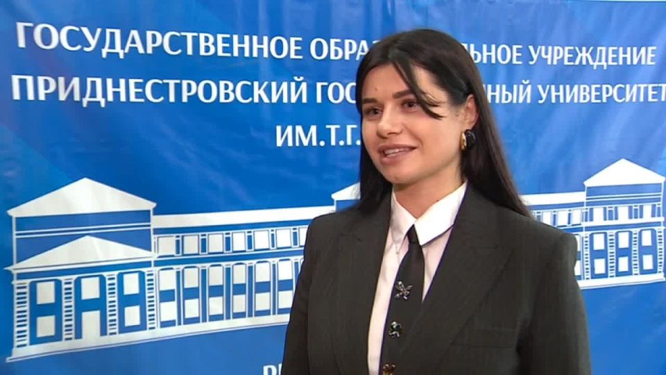 Декан факультета госуправления Татьяна Залевская: Общеуниверситетское посвящение в студенты было в сентябре, но для своих первокурсников мы решили устроить отдельный праздник