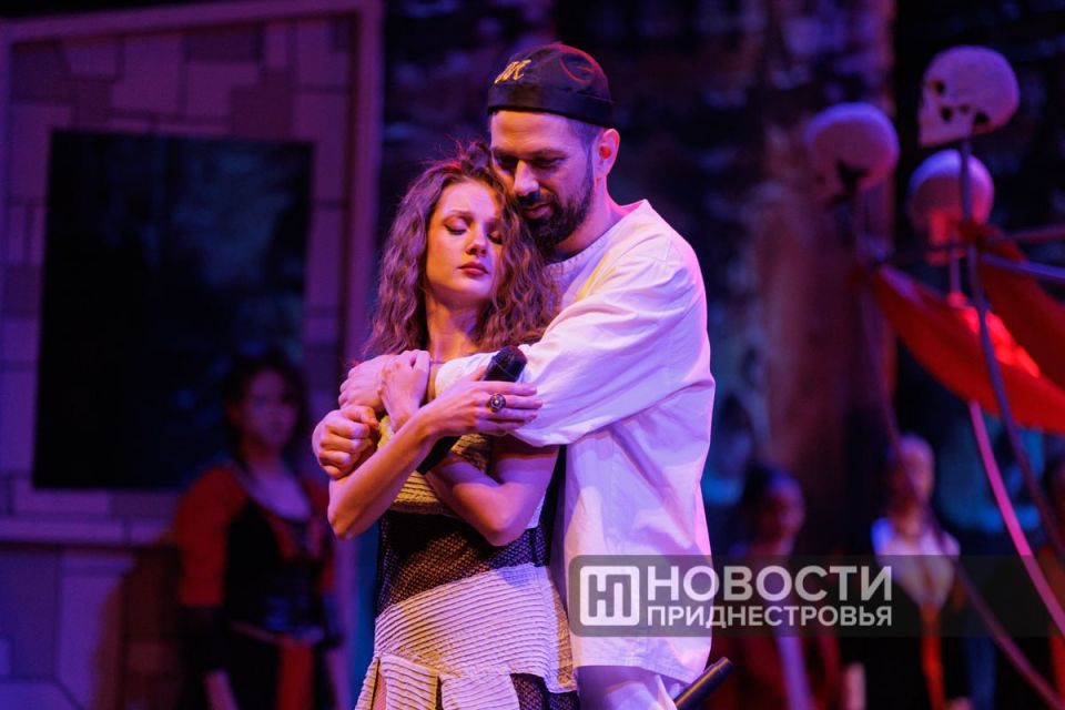 «Сны Маргариты». В государственном театре показали рок-мюзикл по культовому роману Михаила Булгакова