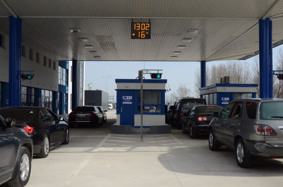 � ����������� ������� ������� ������������: ���������� Lexus � ����������� �������� ��������� ����� ������� � �������, ������ ��������