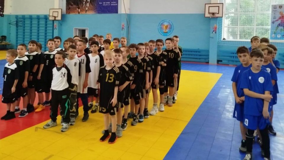 Стартовал юношеский чемпионат Молдавии по гандболу