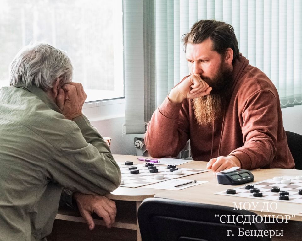 В память о мастере: в Бендерах прошёл I этап Мемориального турнира по шашкам