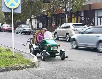 Макарыч, принимай аппарат! Махнул не глядя