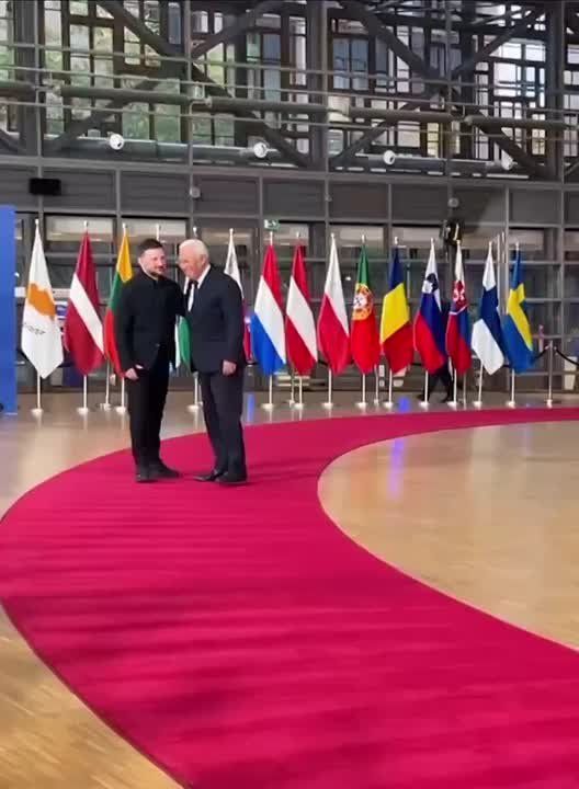 Зеленский прибыл на саммит в Брюсселе