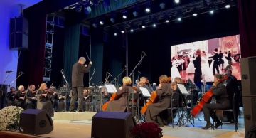 Произведения Хачатуряна, Шуберта и Морриконе звучат во Дворце Республики