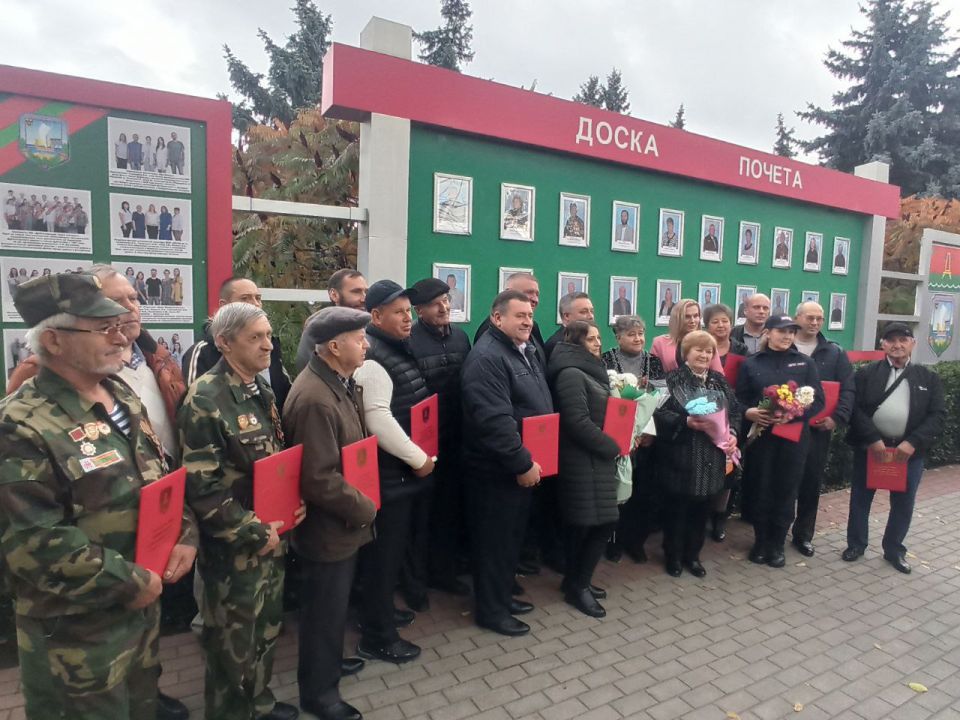 В Дубоссарах в преддверии Дня города открыли Доску почёта