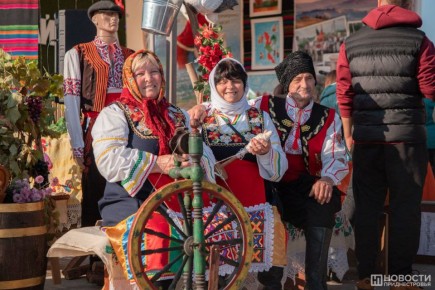 Также рядом развернутся выставки, ярмарки и тематические локации