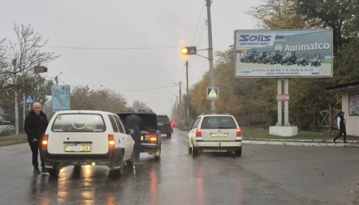 «Опель» и «Лада» столкнулись в Тирасполе возле НИИ