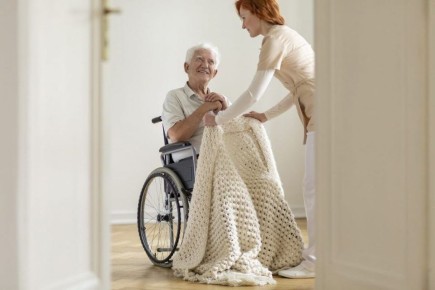 Сиделка из Молдовы подделала завещание итальянского пенсионера и сейчас судится с его братом