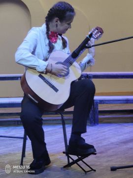 Юные музыканты МОУ ДО ДМХШ «ФИРИЧЕЛ»