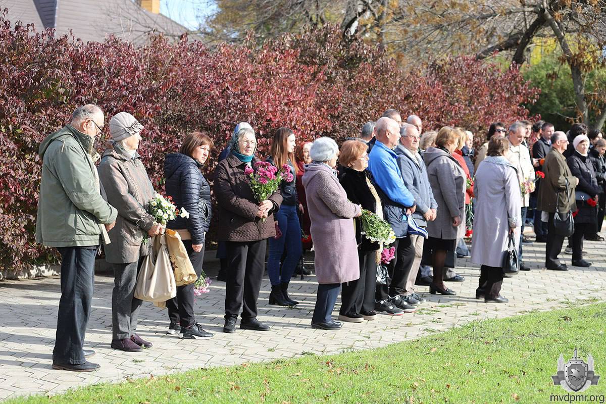 Памяти жертв репрессий. На Мемориале жертвам политических репрессий на территории Тираспольской крепости 30 октября вспоминали трагически погибших в 1930-х годах