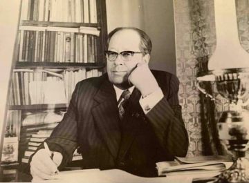 День в истории. 30 октября 1914 года в Каменке родился Артём Маркович Лазарев — выдающийся учёный-историк, автор более 150 научных трудов