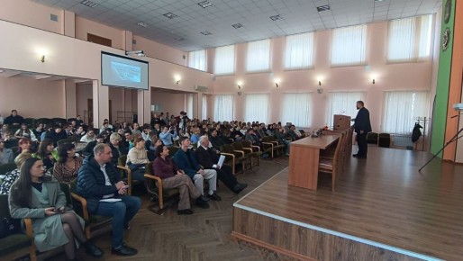 Полный зал собрался в ПГУ на лекции археолога Игоря Четверикова