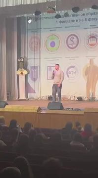 Насыщенную программу Недели открытых дверей продолжила «Аллея факультетов и институтов»