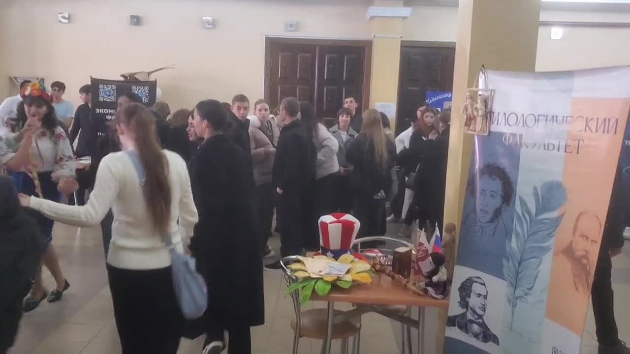 Балканскую хору организовали будущие абитуриенты в первый день открытых дверей госуниверситета