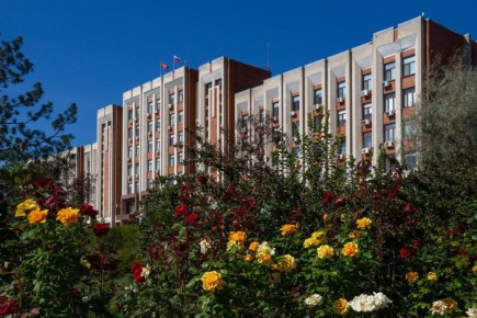 Главы госадминистраций отчитались Президенту об озеленении