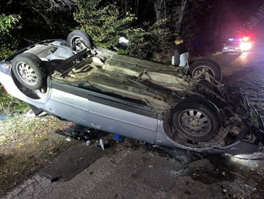 Водитель на «Фольксвагене» двигался из Кицкан, не учёл безопасную скорость движения, потерял контроль над транспортным средством, из-за чего автомобиль выехал за пределы проезжей части, совершил наезд на земляной бугор и...