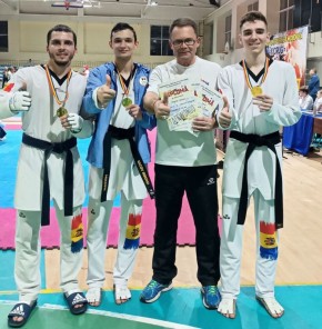 Спортсмены Союза тхэквондо Приднестровья завоевали 5 золотых и 4 серебряных медали на чемпионате Молдавии
