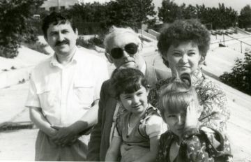 Дочери Полушина могут похвастаться тем, что их крестила праправнучка Пушкина, а у сына Гумилёва они сидели на коленях