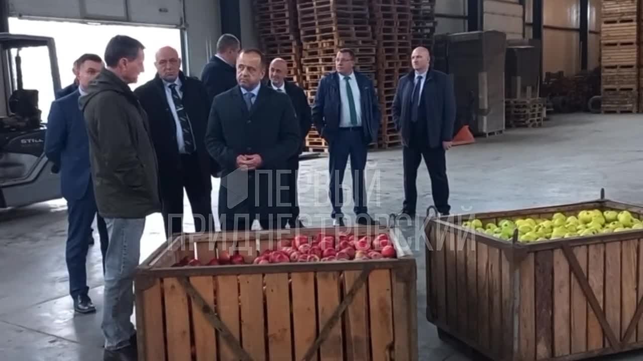 Премьер Розенберг пообщался с аграриями