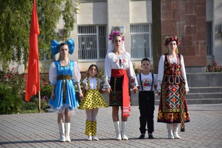 Дорогие жители Каменского района и города Каменка! Примите самые искренние поздравления с Днём народного единства!