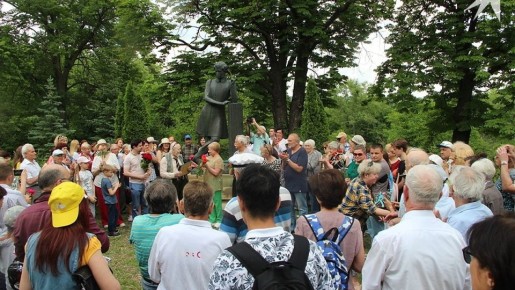    :    &quot;&quot;    &quot; &quot;    - 