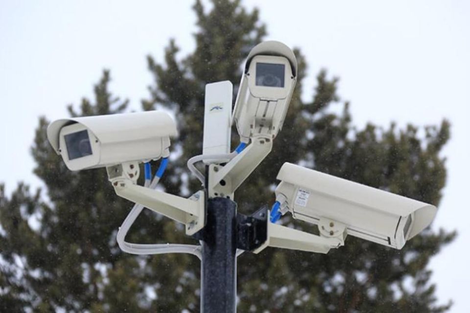 Пешеходов, велосипедистов и электросамокатчиков, которые нарушают ПДД, будут вычислять и по камерам «Безопасного города»