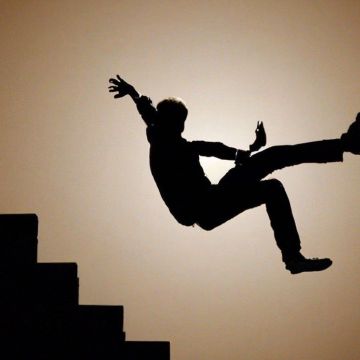 Любитель искусства свалился с лестницы во время храма села Фрунзе