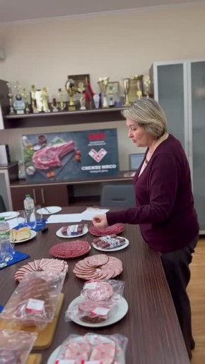 Сегодня комиссия «Приднестровского качества» оценивает рулеты, беконы и сырокопченые колбасы от БМК