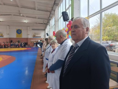 Борьба — это больше, чем сплетение рук и сила мышц