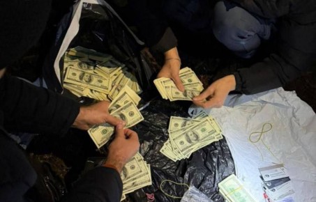 Украинский полицейский украл более 300 тыс