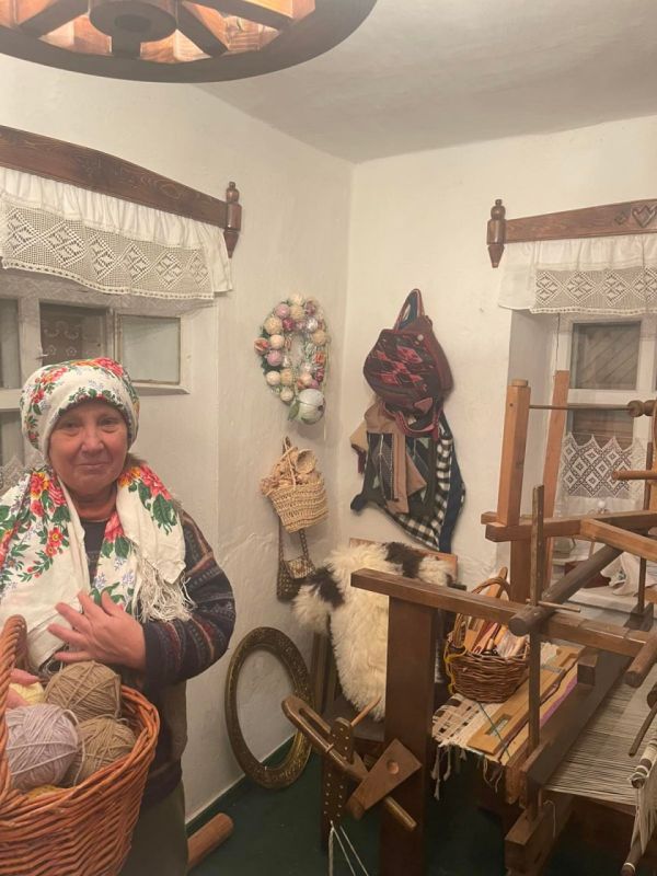 На одном из туристических указателей города Слободзеи отмечена ремесленная мастерская с загадочным названием «Шерстяной дом «Миоара»