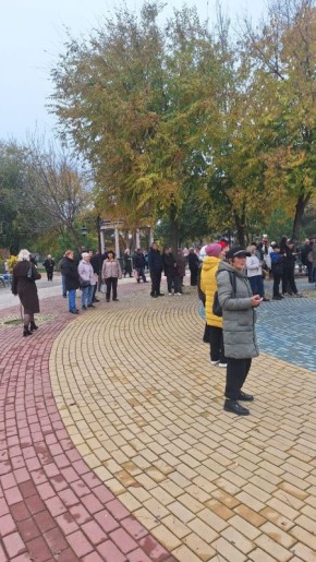 В Екатерининском парке идет концерт посвящённый Дню милиции