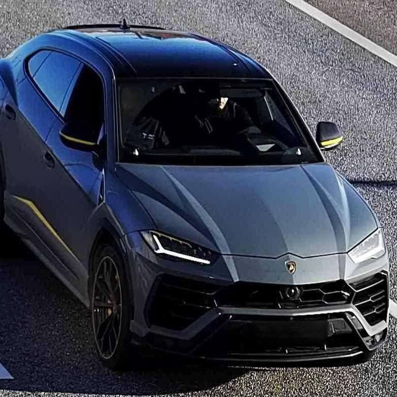 Этой ночью в Москве разбили скандально известный Lamborghini Urus — погибли двое мужчин