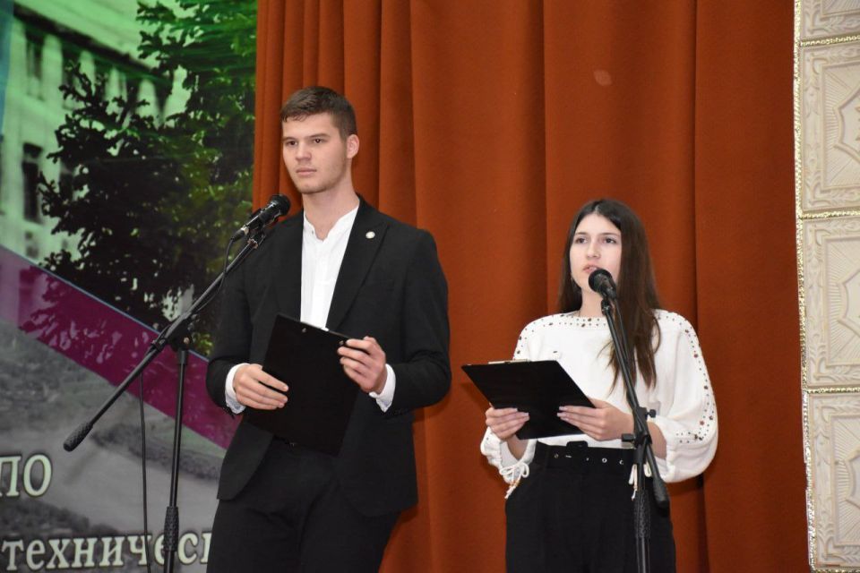 Сегодня в Каменке был дан старт республиканской Декаде молодёжи и студентов