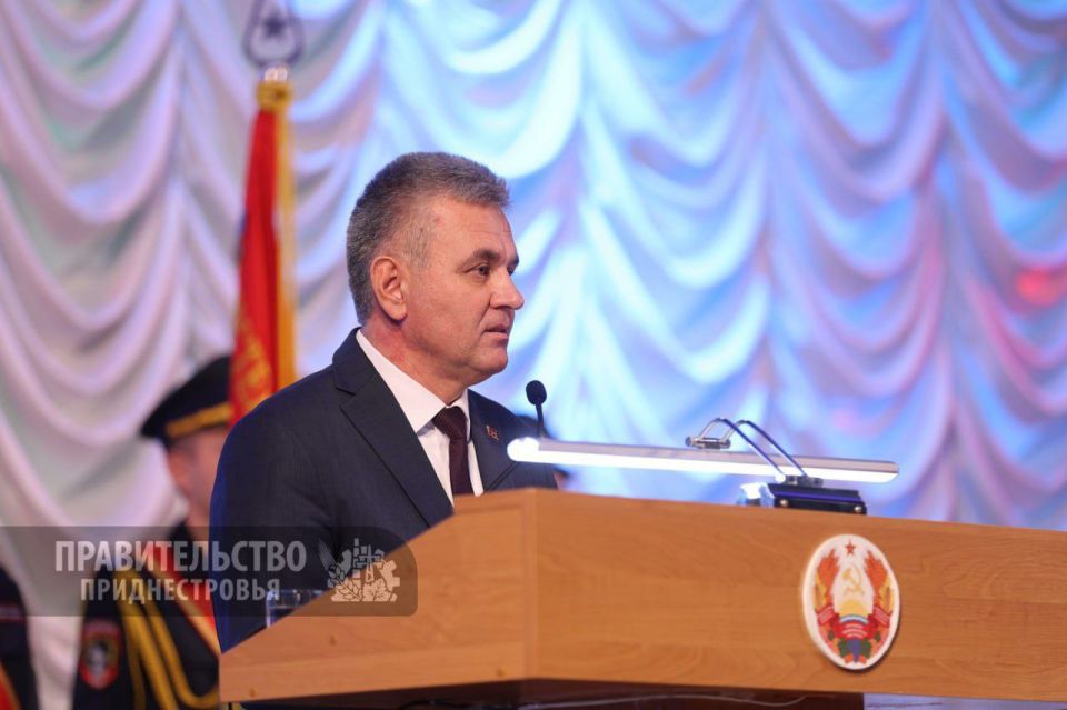 Во Дворце Республики состоялось торжественное мероприятие, посвящённое профессиональному празднику сотрудников МВД