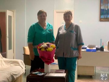 Рождённому в День милиции. Поздравить счастливую маму Матвея, появившегося на свет 10 ноября в Бендерском центре матери и ребёнка, приехали начальник городского УВД и заместитель по работе с личным составом и кадрами