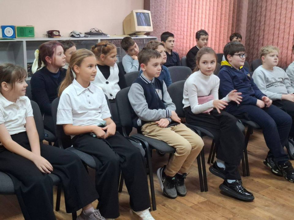 Четвероклассники бендерской школы №5 побывали в Музее истории журналистики, который работает при ГУ «Приднестровская газета»