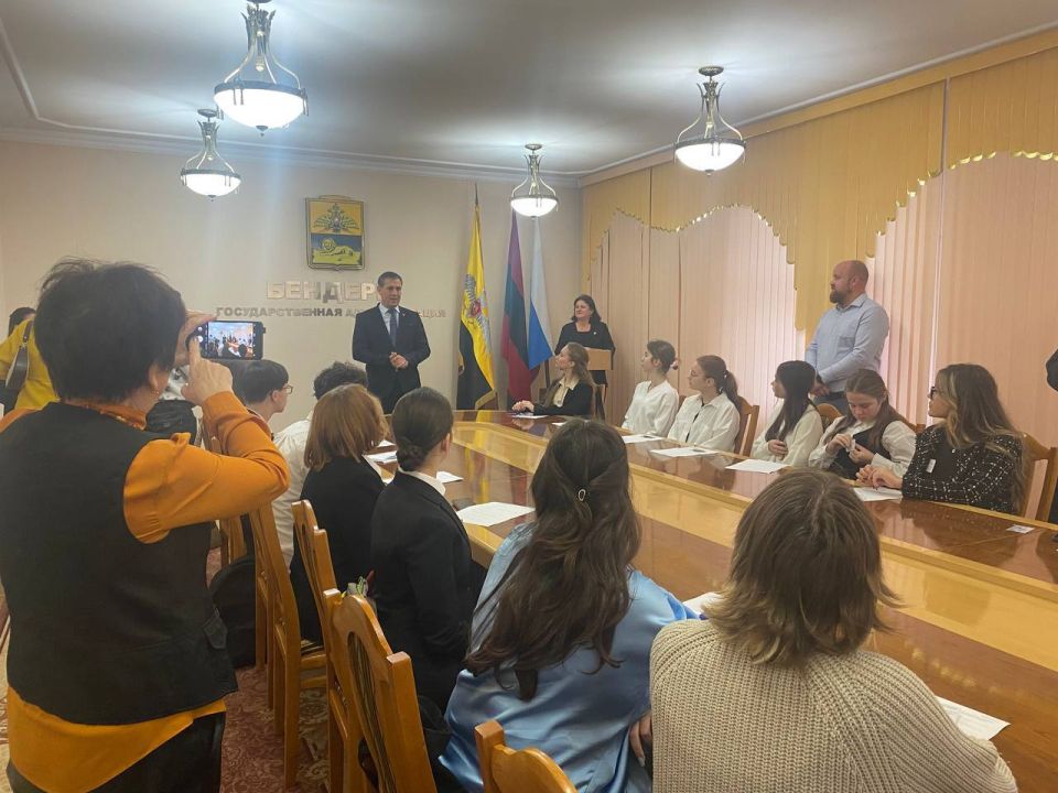 Энергия молодости — в делах и решениях!