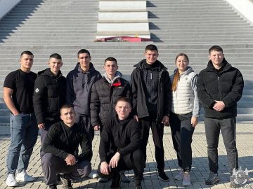 Пятикурсники ТЮИ на Кицканском плацдарме