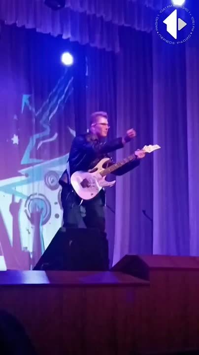 Номинация «Песни под гитару»