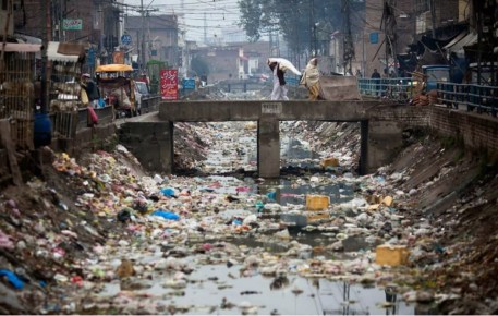 На фото №1 Лахор, Пакистан